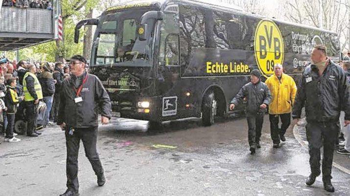 Hubo una explosión en el micro del Dortmund y se suspendió el partido
