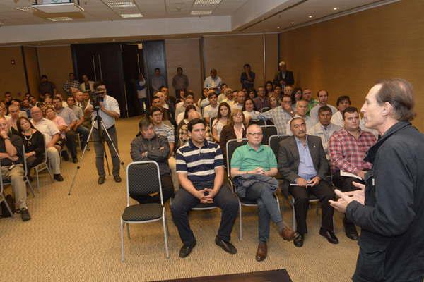 Kasanzew contra Bonafini- Es una miserable por haber hablado asiacute de nuestros heacuteroes