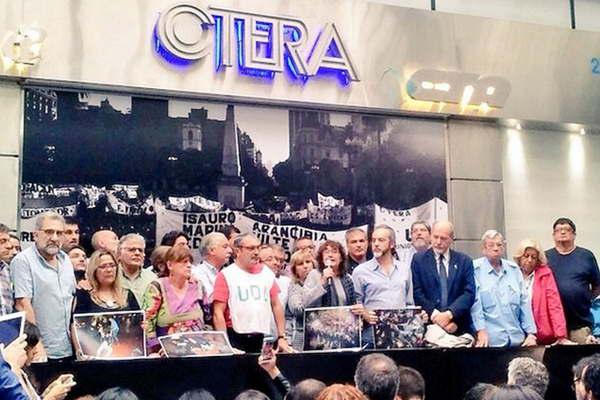 El oficialismo repudioacute la medida de fuerza y salioacute a respaldar al gobierno bonaerense de Eugenia Vidal
