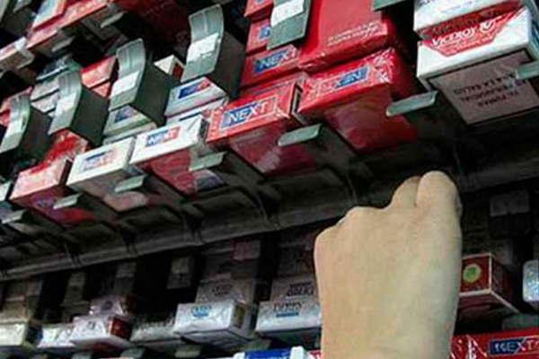 Los paquetes de 20 de primera marca no bajan de los 52