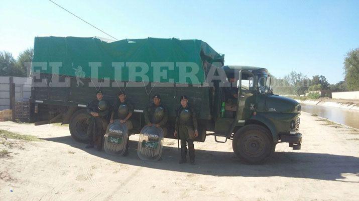 Allanaron casas en La Banda por un procedimiento de drogas