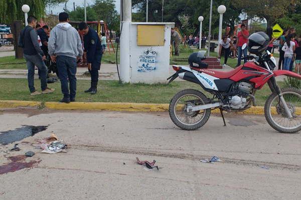 Dos hermanos graves por accidente al regreso de comprar helado