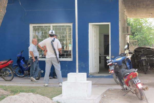 Una menor se escapoacute en la madrugada de su casa porque su hermano la abusaba