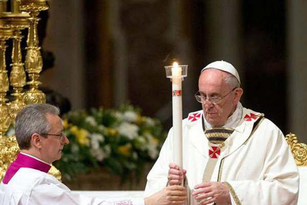 Francisco criticoacute la burocracia paralizante y el peso de la corrupcioacuten 