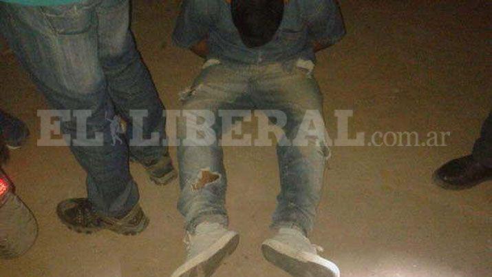 Policía demoró a dos sujetos que tenían en su poder droga