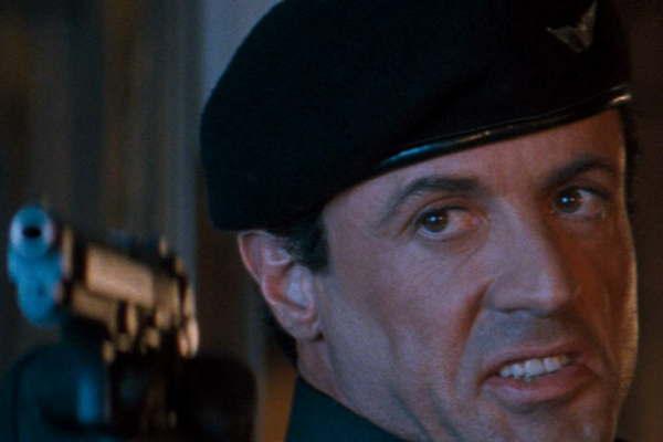 Se enojoacute Stallone- demandoacute a Warner por estafa