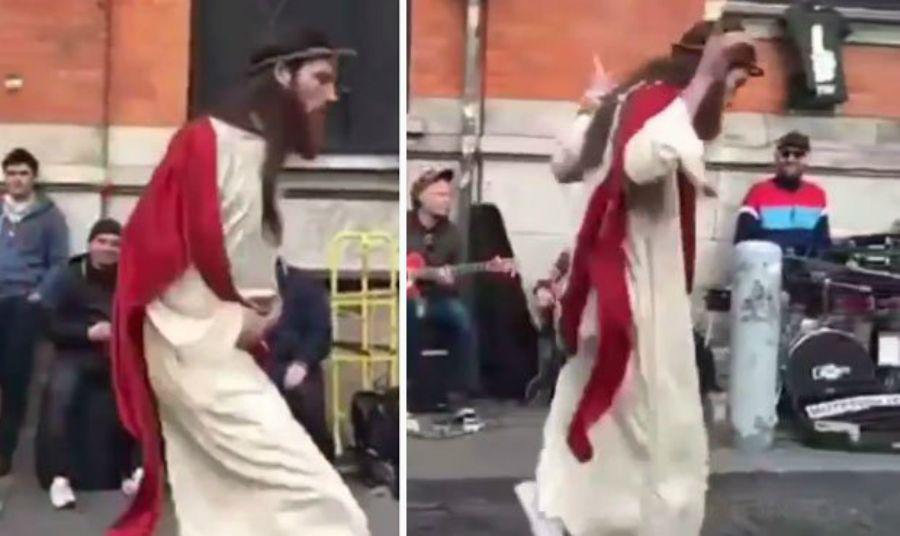 El poleacutemico baile de Jesuacutes Resucitado