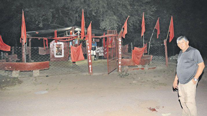 Derrapoacute con su moto mientras iba con su hijo y fallecioacute