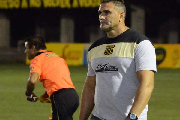 Racing espera por Mitre o Aconquija