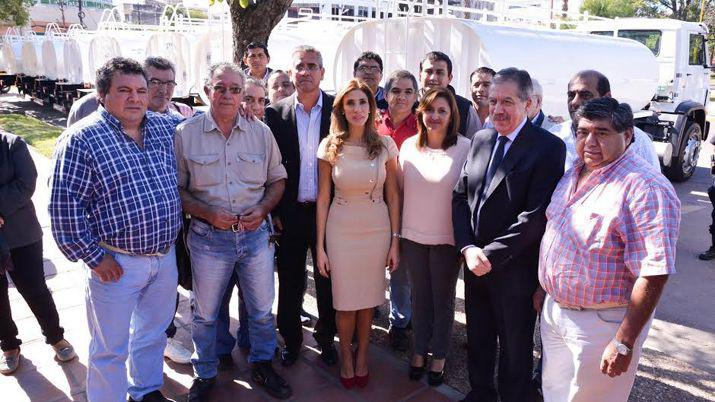 Comisiones municipales recibieron maquinaria