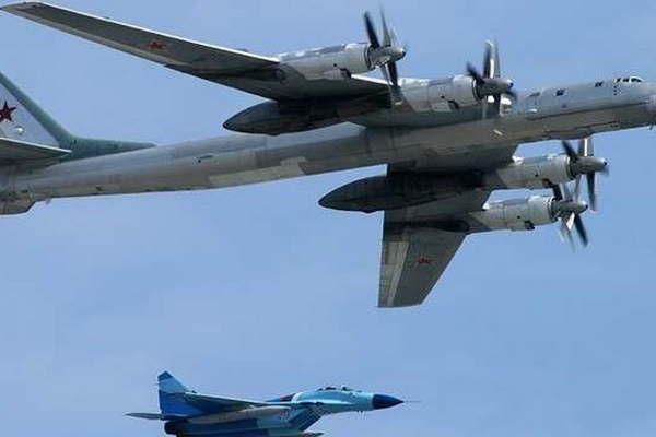 Dos bombarderos rusos se acercaron a Alaska 