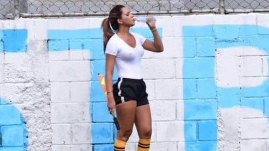 Una jueza de liacutenea que volvioacute enloquecioacute a los hinchas brasilentildeos