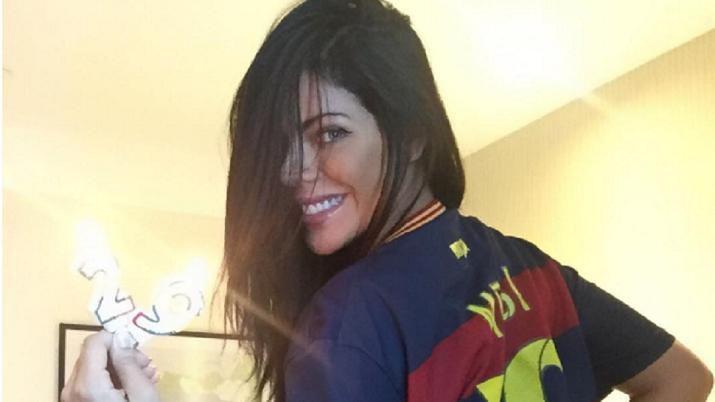 Miss Bum Bum y sus fotos hot en apoyo a Messi para ganar el claacutesico