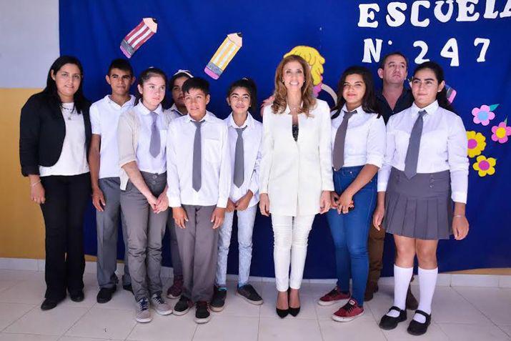 El acto fue presidido por la Gobernadora de la Provincia