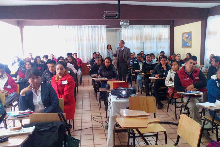 La Nación formar a directores de escuelas