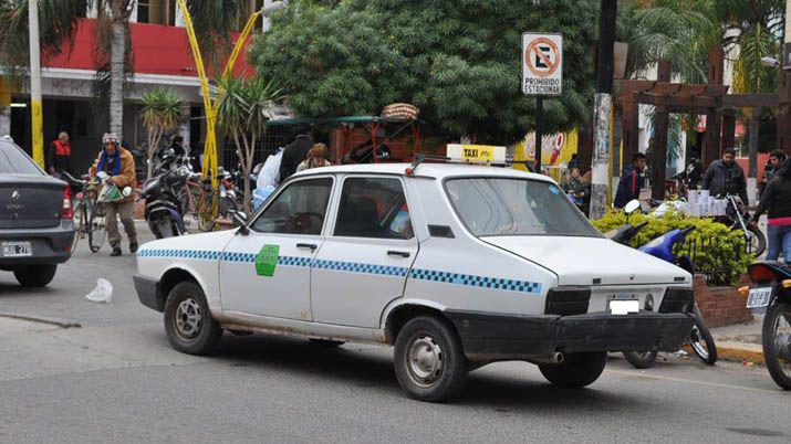 Detectan a empresa de remises con alto nuacutemero de moacuteviles truchos