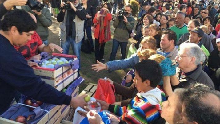 El lunes se regalaraacuten 20 mil kilos de verduras