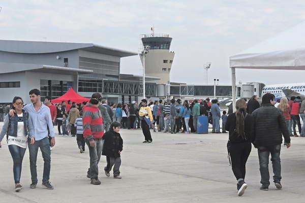 El aeropuerto de Las Termas recibiraacute nueve vuelos diarios a partir de junio con maacutes de mil pasajeros