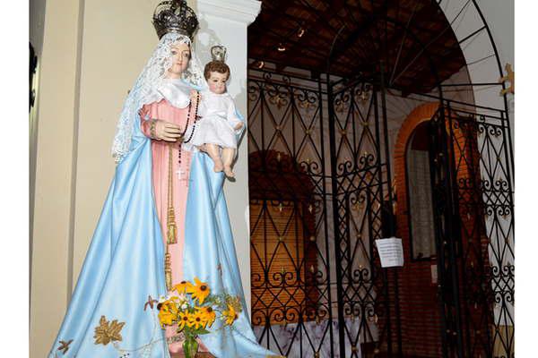 Gran expectativa por la llegada de la Virgen del Rosario de San Nicolaacutes