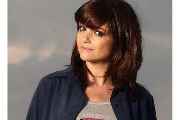 Araceli Gonzaacutelez volvioacute a destrozar a Siciliani