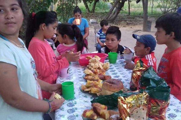 Puentes Solidarios visitaron Loaj Lomitas  y el barrio Mataderos