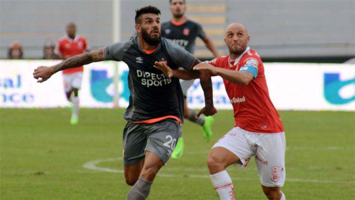 El Pincha dejoacute escapar la victoria ante Huracaacuten