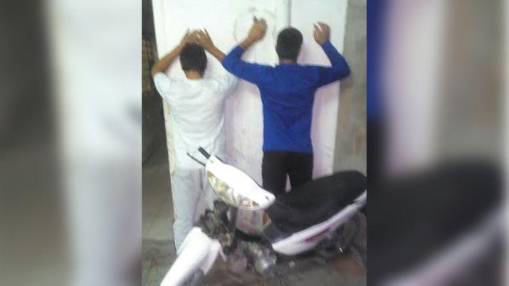 Le arrebataron la cartera a una mujer y terminaron tras las rejas