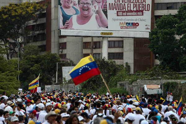 La oposicioacuten venezolana confirmoacute que hoy se planta contra la dictadur