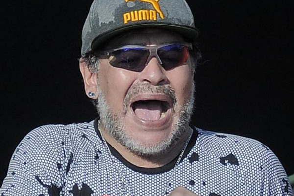 Maradona- A la AFA hay que meterle una granada y hacerla toda nueva