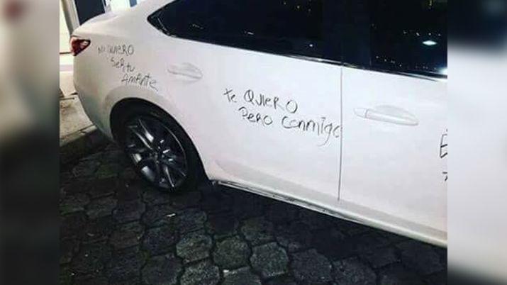 Se hartoacute de ser la otra y le escribioacute en todo el auto