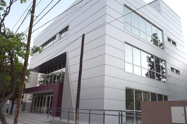 VIDEO  Asiacute es el moderno edificio de laboratorios de la carrera de Medicina