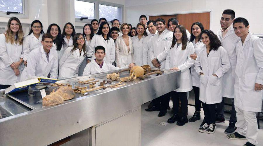 La gobernadora inauguroacute el edificio de laboratorios de la Facultad de Ciencias Meacutedicas
