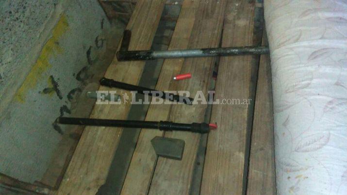 Detuvieron a dos menores y les secuestraron cuchillos tumberas y un revoacutelver