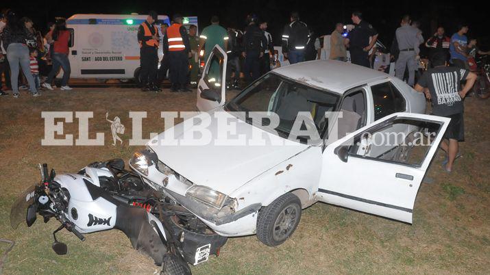 Excarcelan a automovilista que cruzoacute en rojo y encima aplastoacute una moto