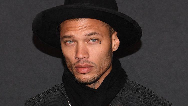 El delincuente maacutes sexy fue deportado de Reino Unido