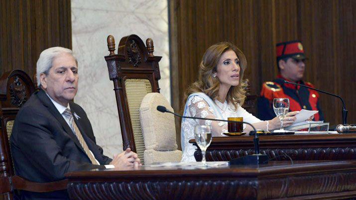 La gobernadora Claudia de Zamora emitioacute su mensaje anual