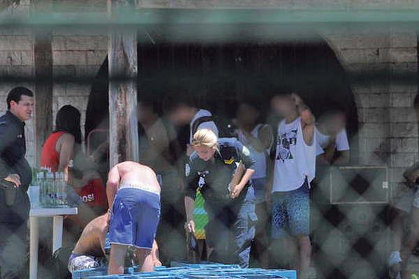 Investigaraacuten si los salones aportan dinero para las post de fiestas de egreso