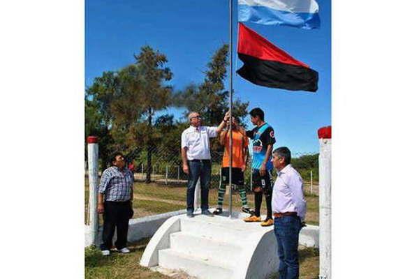 El Gobierno acompantildeoacute el festejo del club Yacareacute por sus 66 antildeos