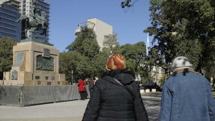 Jornada fresca para este jueves feriado en Santiago
