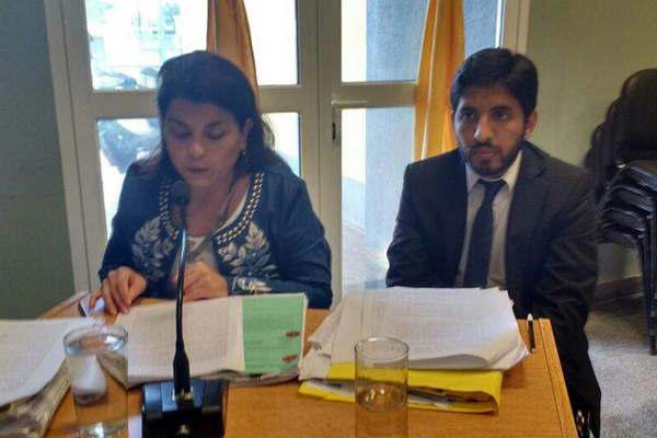 Un joven intentoacute ahorcar a su ex y luego le aplicoacute un hachazo en la cabeza que la dejoacute en coma