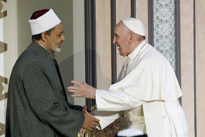 No a cualquier forma de violencia en nombre de Dios dijo el Papa en Egipto