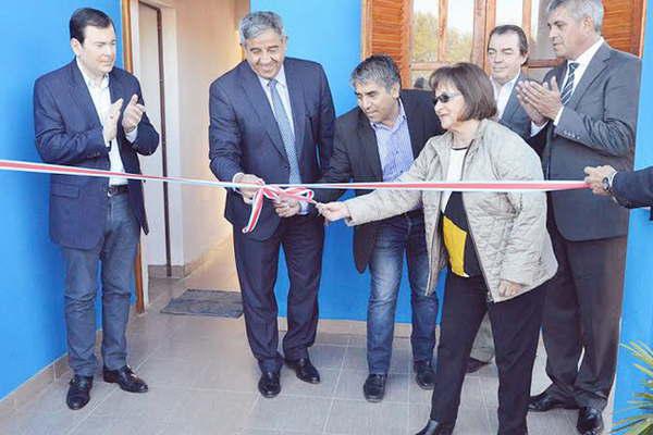 El Gobierno provincial inauguroacute viviendas  sociales y varias obras en Santa Mariacutea