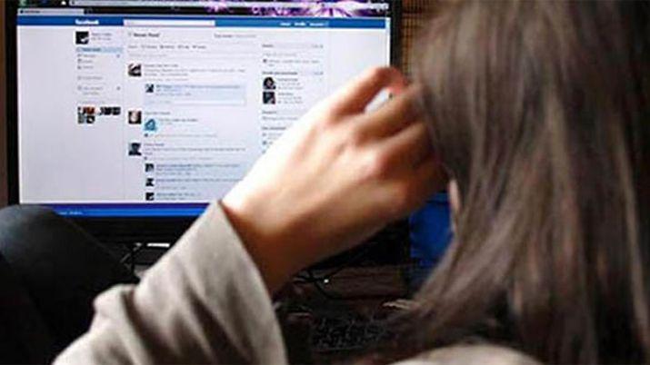 Una menor de 14 antildeos fue a una cita y cuatro joacutevenes la violaron