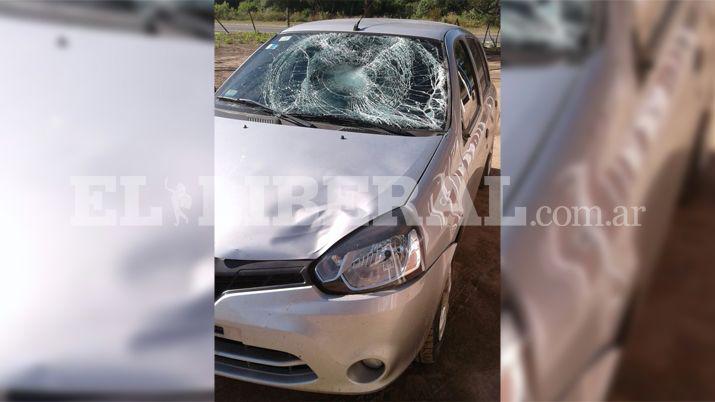 El auto quedó destrozado 