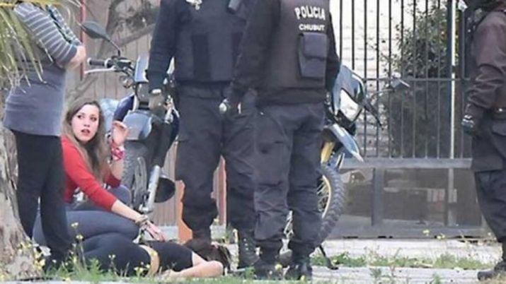 Menor de 13 antildeos se citoacute para pelear con otra y murioacute baleada