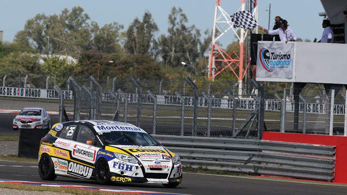 Julin Santero fue contundente en la final de la Clase 3