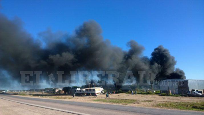 Voraz incendio alertó a los bomberos de Quimilí