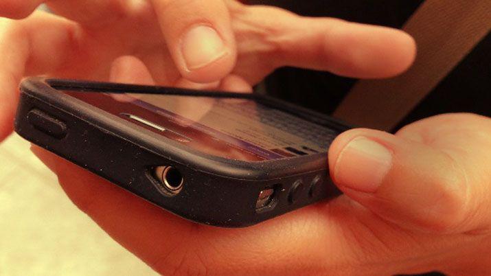 Novio celoso apaleoacute a su pareja por un mensaje de texto