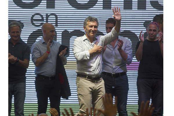 Macri anuncioacute el plan Empalme que transforma el subsidio social en subsidio al empleo