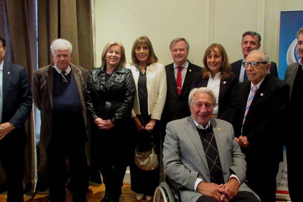 Dirigentes de Las Termas en una jornada de capacitacioacuten hotelera 